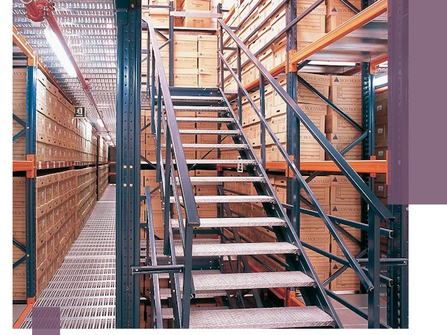 Лестницы складские прочные и безопасные под ключ в Новороссийске