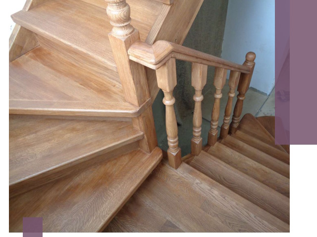 Дубовые лестницы под ключ в Новороссийске: изготовление и монтаж