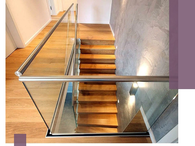 Перила для лестницы в доме — изготовление и монтаж в Новороссийске