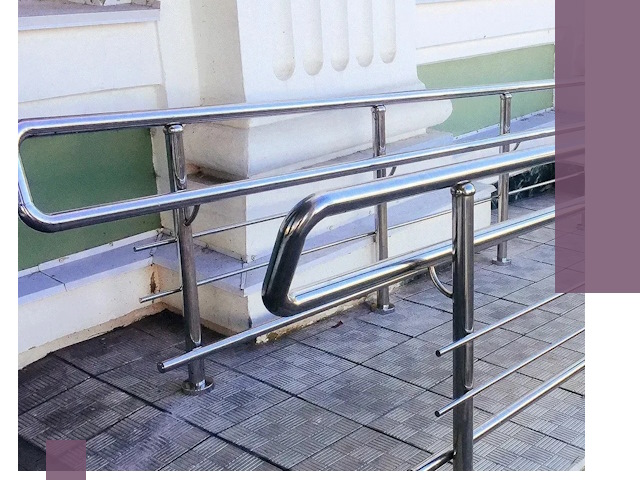 Ограждения пандусов из металла и нержавейки в Новороссийске