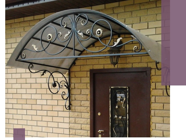 Изготовление козырьков из металла под ключ в Новороссийске